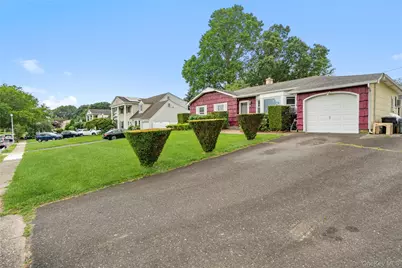 86 Cirrus Road, Holbrook, NY 11741 - Photo 2