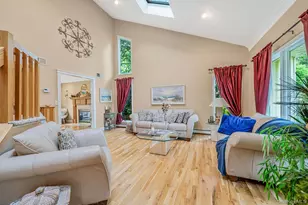 9 Amber Ln, Wading River, NY 11792 - Photo 4