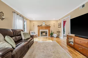 9 Amber Ln, Wading River, NY 11792 - Photo 16
