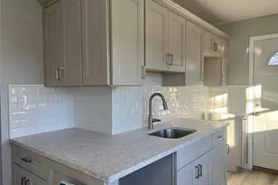 31 Stockton St, Brentwood, NY 11717 - Photo 2