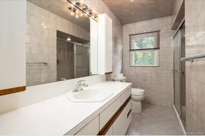 131 Oceanview Road, East Rockaway, NY 11518 - Photo 18