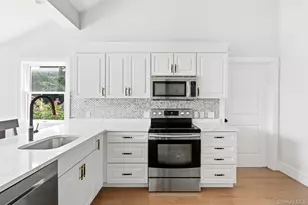 31 B Club Ln, Remsenburg, NY 11960 - Photo 8