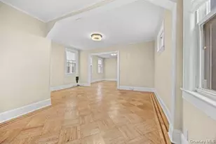 102-57 189th St, Hollis, NY 11423 - Photo 8