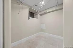 102-57 189th St, Hollis, NY 11423 - Photo 18