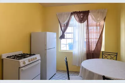 105-04 Liberty Avenue, Ozone Park, NY 11417 - Photo 4