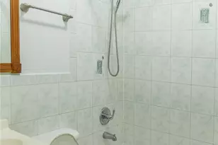 3115 Fenton Ave, Bronx, NY 10469 - Photo 6