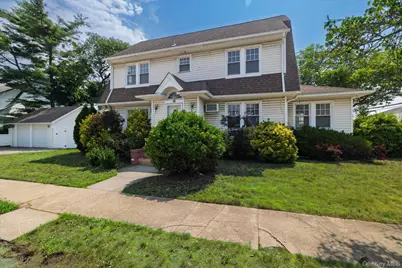 59 Hampton Road, Lynbrook, NY 11563 - Photo 1