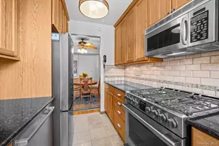 629 Kappock St, Bronx, NY 10463 - Photo 14