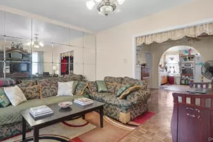 190-27 109th Rd, Saint Albans, NY 11412 - Photo 6