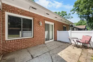 26 Birchwood Rd, Medford, NY 11763 - Photo 2