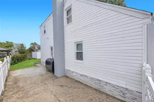 178 Warwick Rd, Elmont, NY 11003 - Photo 22