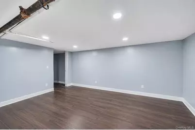 178 Warwick Road, Elmont, NY 11003 - Photo 18
