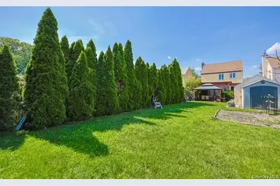 151-46 10th Avenue, Whitestone, NY 11357 - Photo 6