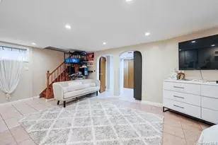 151-46 10th Ave, Whitestone, NY 11357 - Photo 22