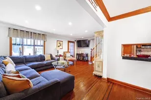 151-46 10th Ave, Whitestone, NY 11357 - Photo 10