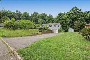 34 Duelk Ave, Monroe, NY 10950 - Photo 2