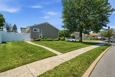 757 Anderson Avenue, Franklin Square, NY 11010 - Photo 6