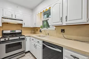 11 Park Ave, New Rochelle, NY 10805 - Photo 8