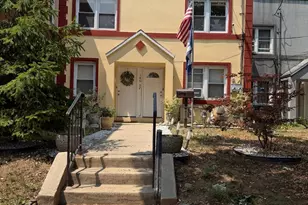 140-32 184th St, Jamaica, NY 11413 - Photo 2