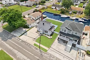 4 Flint Rd, Amityville, NY 11701 - Photo 36