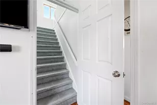 4 Flint Rd, Amityville, NY 11701 - Photo 20