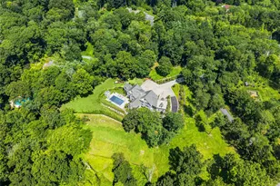 2 Barry Ct, Katonah, NY 10536 - Photo 32