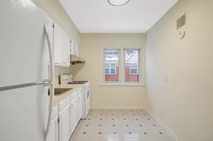 75-07 198th St, Fresh Meadows, NY 11366 - Photo 10