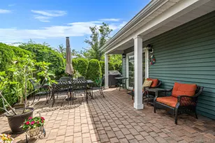 5 Green Ash St, Calverton, NY 11933 - Photo 36
