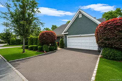 5 Green Ash Street, Calverton, NY 11933 - Photo 4