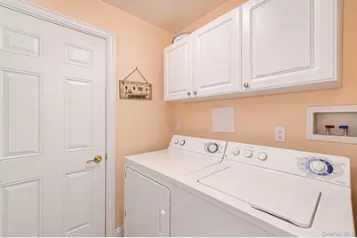 5 Green Ash Street, Calverton, NY 11933 - Photo 20