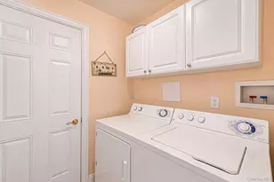 5 Green Ash St, Calverton, NY 11933 - Photo 20
