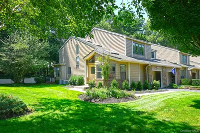 8 Whitman Ridge Drive, Melville, NY 11747 - Photo 2