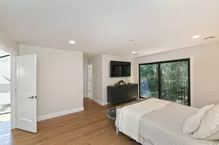 8 Whitman Ridge Dr, Melville, NY 11747 - Photo 24