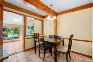 208 Wood Hampton Dr, White Plains, NY 10603 - Photo 8