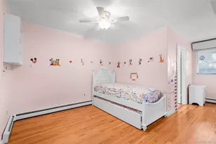 208 Wood Hampton Dr, White Plains, NY 10603 - Photo 18
