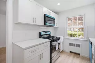 117 Robins Rd, New Rochelle, NY 10801 - Photo 10