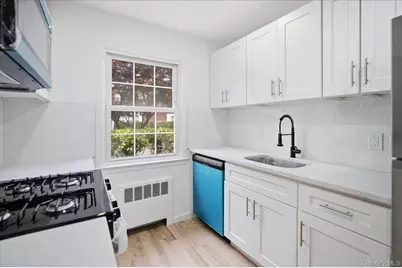 117 Robins Road #117, New Rochelle, NY 10801 - Photo 8