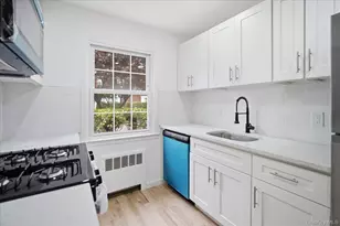 117 Robins Rd, New Rochelle, NY 10801 - Photo 8