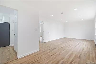 117 Robins Road #117, New Rochelle, NY 10801 - Photo 12