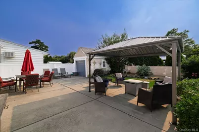 43 Devon Street, Malverne, NY 11565 - Photo 20