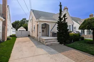 43 Devon St, Malverne, NY 11565 - Photo 6