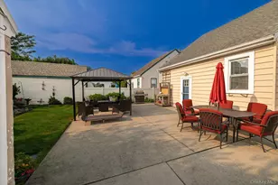 43 Devon St, Malverne, NY 11565 - Photo 22