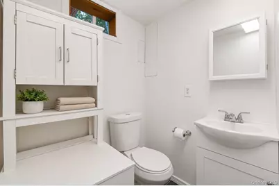 16 Marlboro Place, Bellmore, NY 11710 - Photo 10
