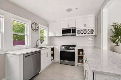 16 Marlboro Place, Bellmore, NY 11710 - Photo 6
