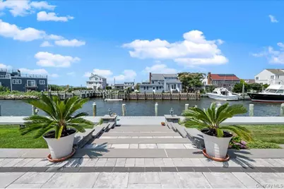 31 Shore Drive W, Copiague, NY 11726 - Photo 26