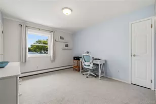 31 Shore Dr W, Copiague, NY 11726 - Photo 22