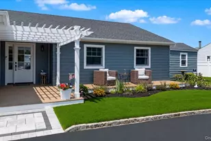 31 Shore Dr W, Copiague, NY 11726 - Photo 6