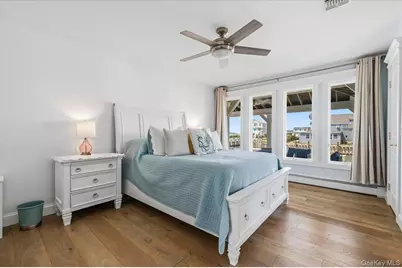 31 Shore Drive W, Copiague, NY 11726 - Photo 24