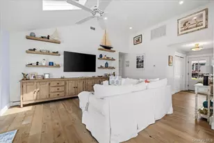 31 Shore Dr W, Copiague, NY 11726 - Photo 18
