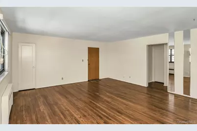 21-47 Utopia Parkway #2, Whitestone, NY 11357 - Photo 4